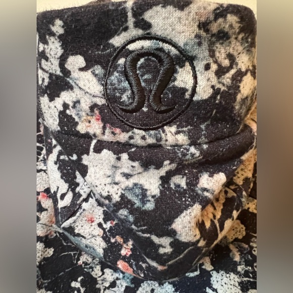 Lululemon Scuba Hoodie Cotton Fleece EUC Spring Bloom Multi / Alpine White Sz 4 - Picture 4 of 9
